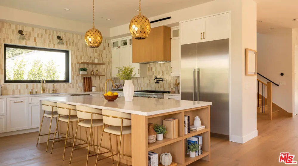 12427 Cumpston Street Los Angeles, CA 91607