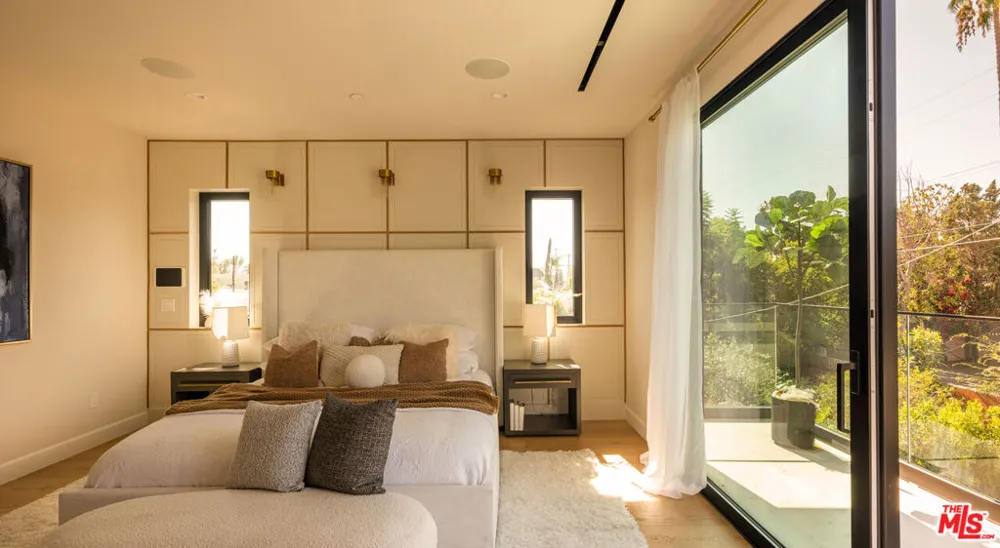 12427 Cumpston Street Los Angeles, CA 91607