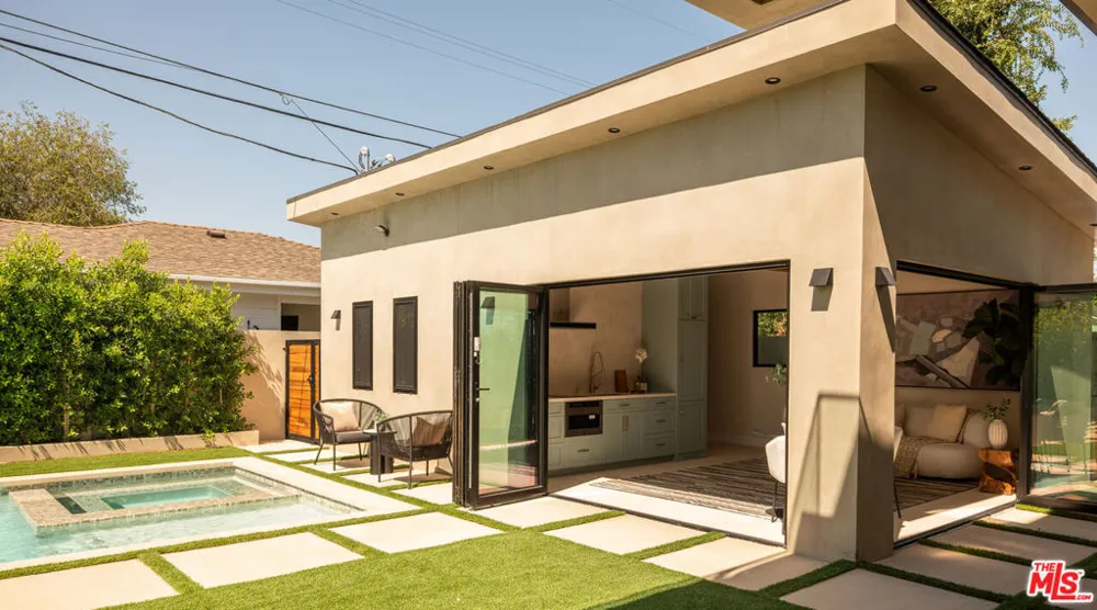 12427 Cumpston Street Los Angeles, CA 91607