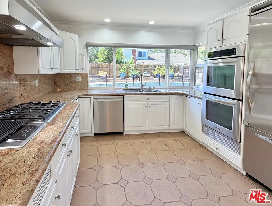 1615 Wellington Place Westlake Village, CA 91361