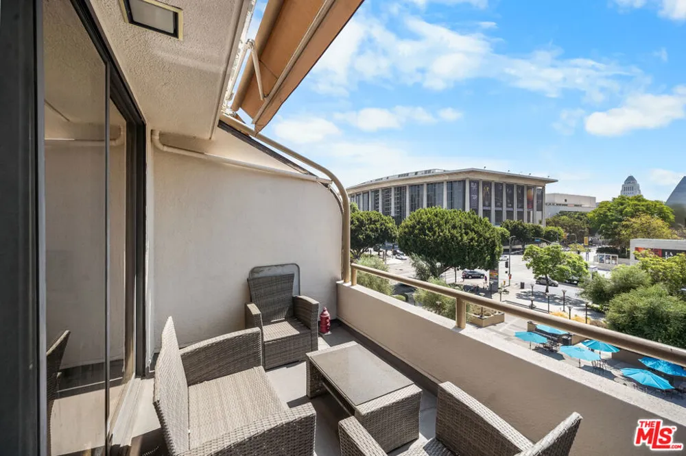 121 S Hope Street #517 Los Angeles, CA 90012
