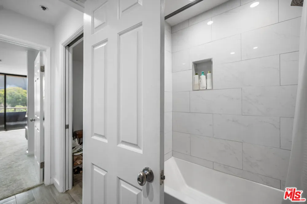 121 S Hope Street #517 Los Angeles, CA 90012