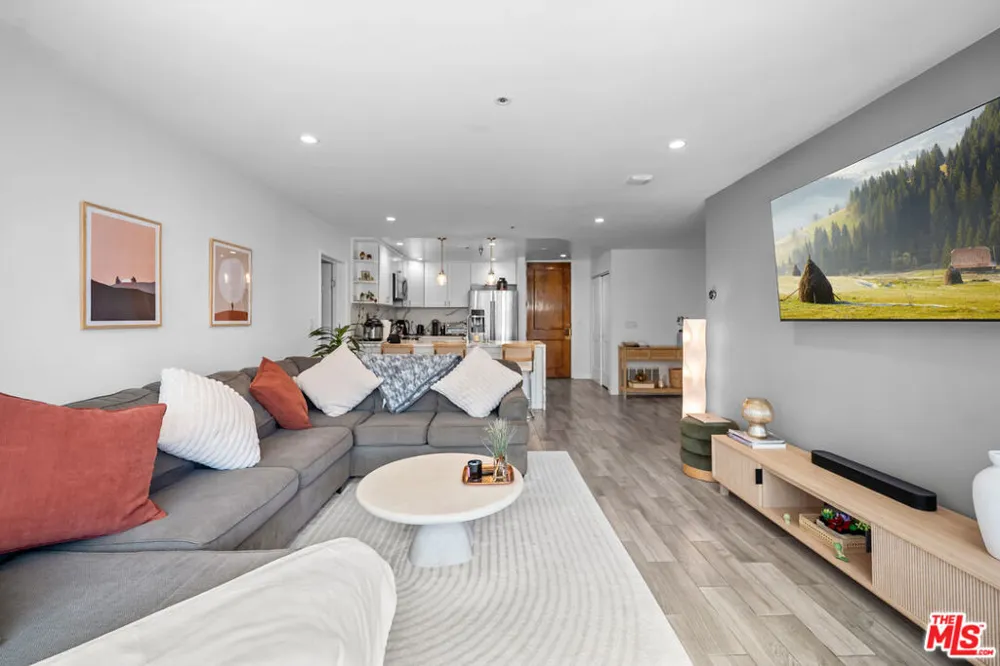 121 S Hope Street #517 Los Angeles, CA 90012