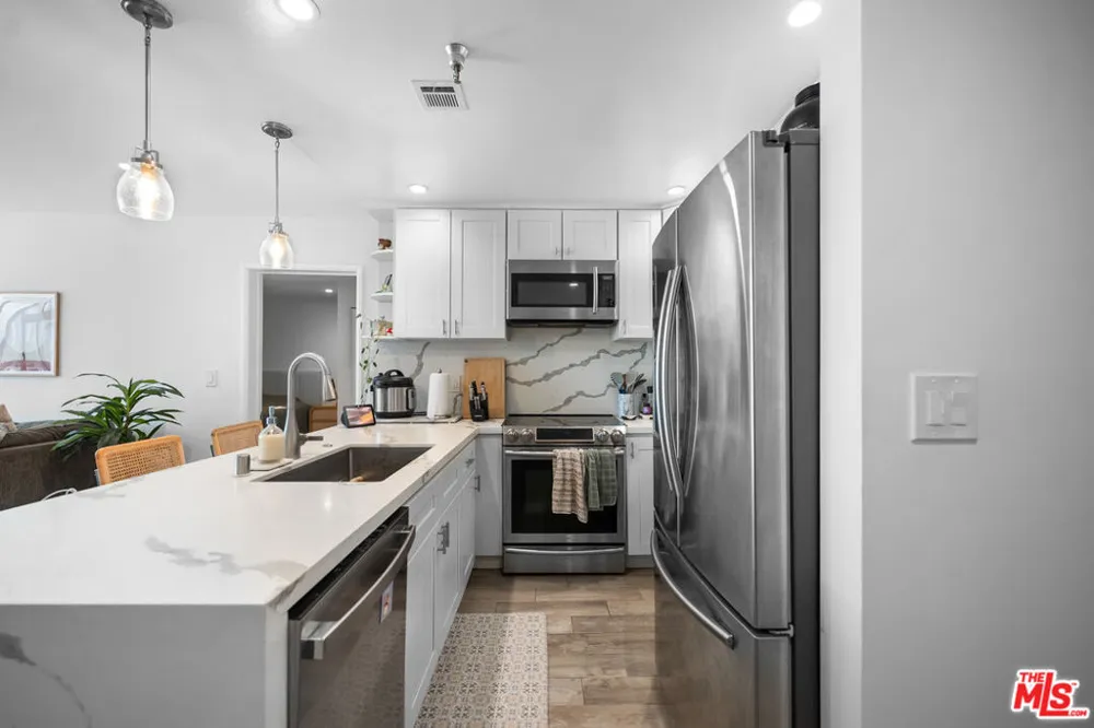 121 S Hope Street #517 Los Angeles, CA 90012