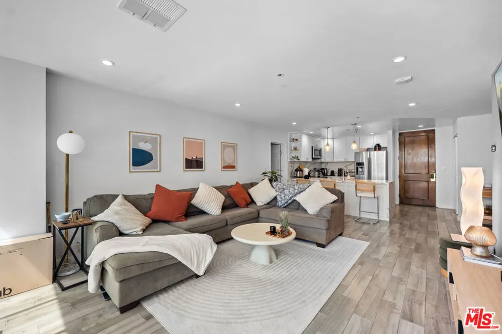 121 S Hope Street #517 Los Angeles, CA 90012