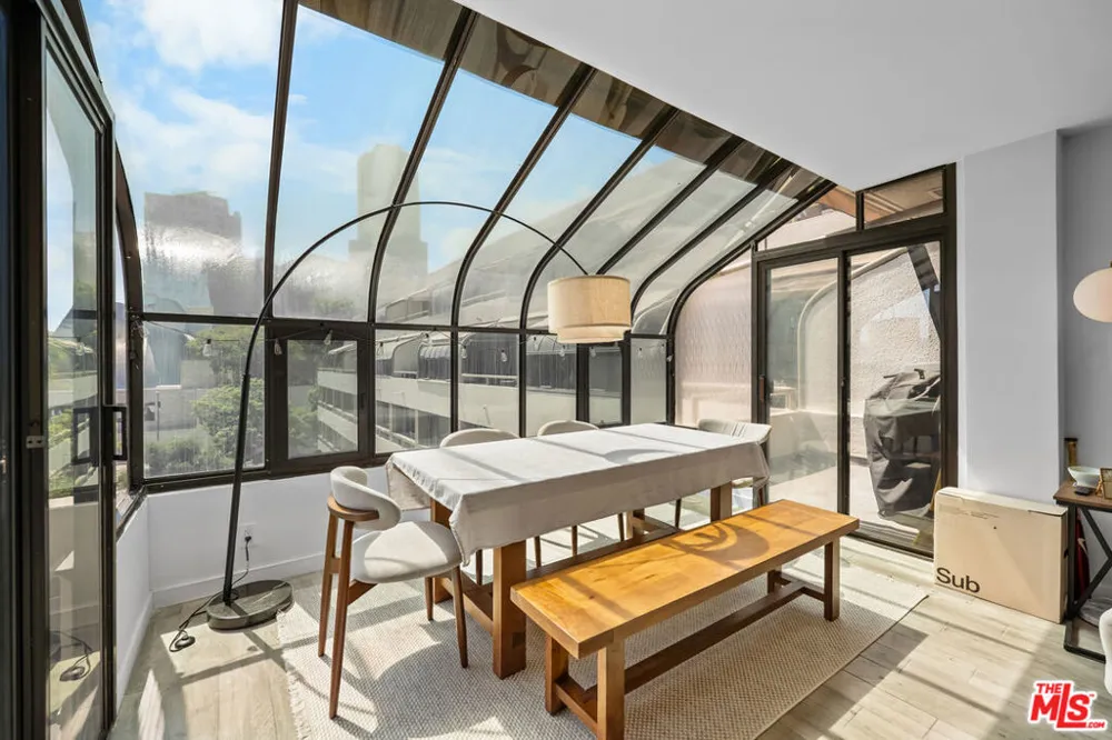 121 S Hope Street #517 Los Angeles, CA 90012