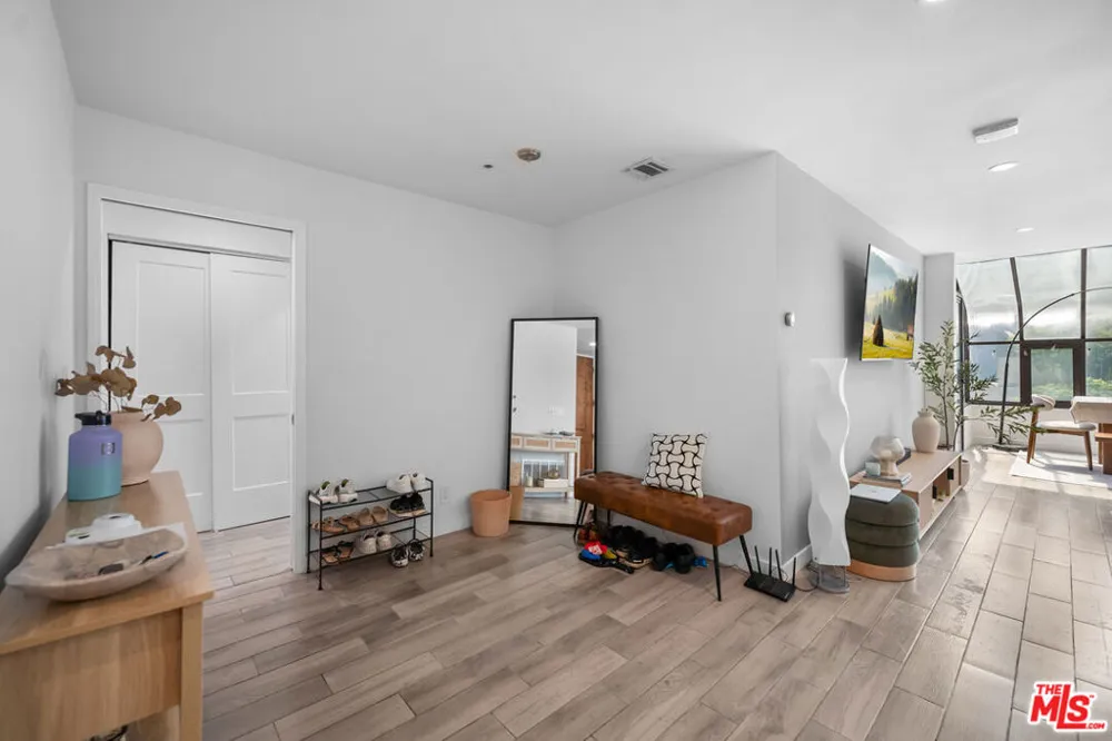 121 S Hope Street #517 Los Angeles, CA 90012
