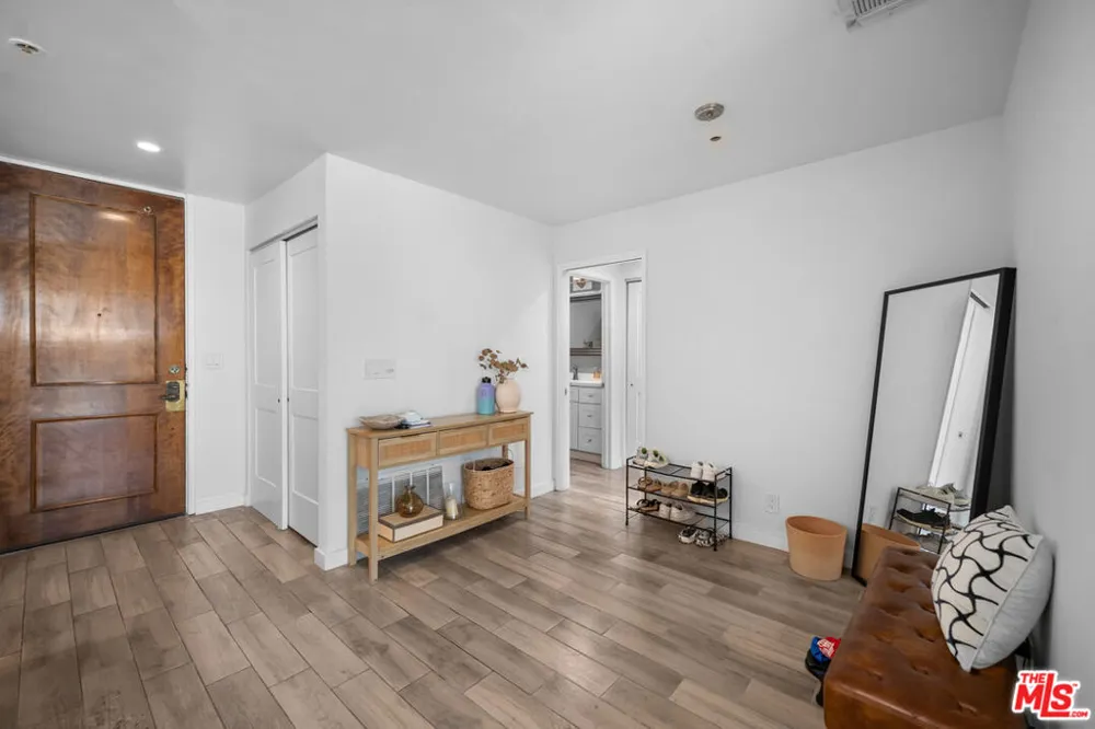 121 S Hope Street #517 Los Angeles, CA 90012