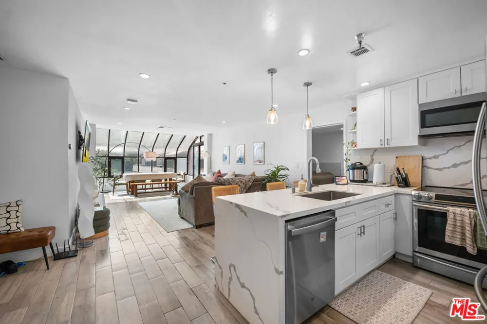 121 S Hope Street #517 Los Angeles, CA 90012