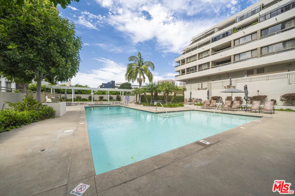 121 S Hope Street #517 Los Angeles, CA 90012