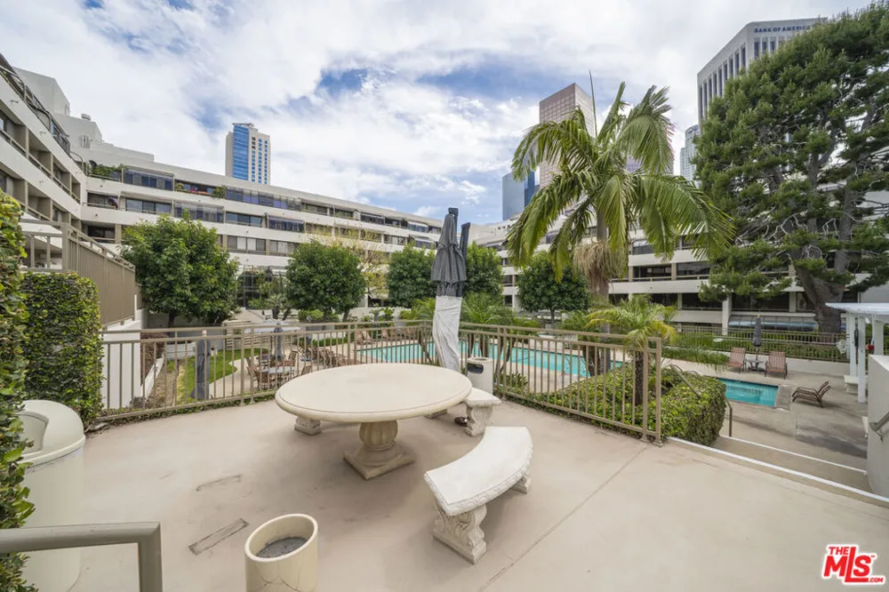 121 S Hope Street #517 Los Angeles, CA 90012