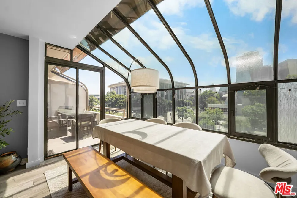 121 S Hope Street #517 Los Angeles, CA 90012