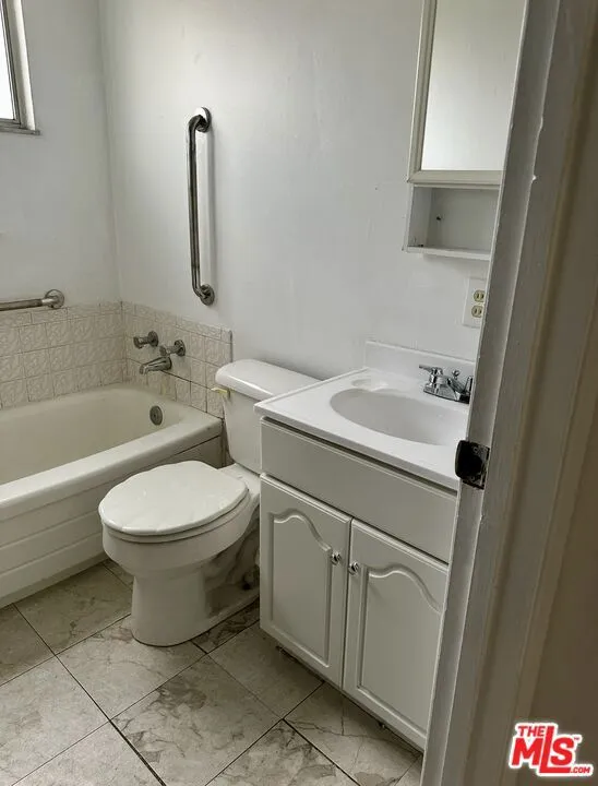 111 W 23 Rd Street Tracy, CA 95376