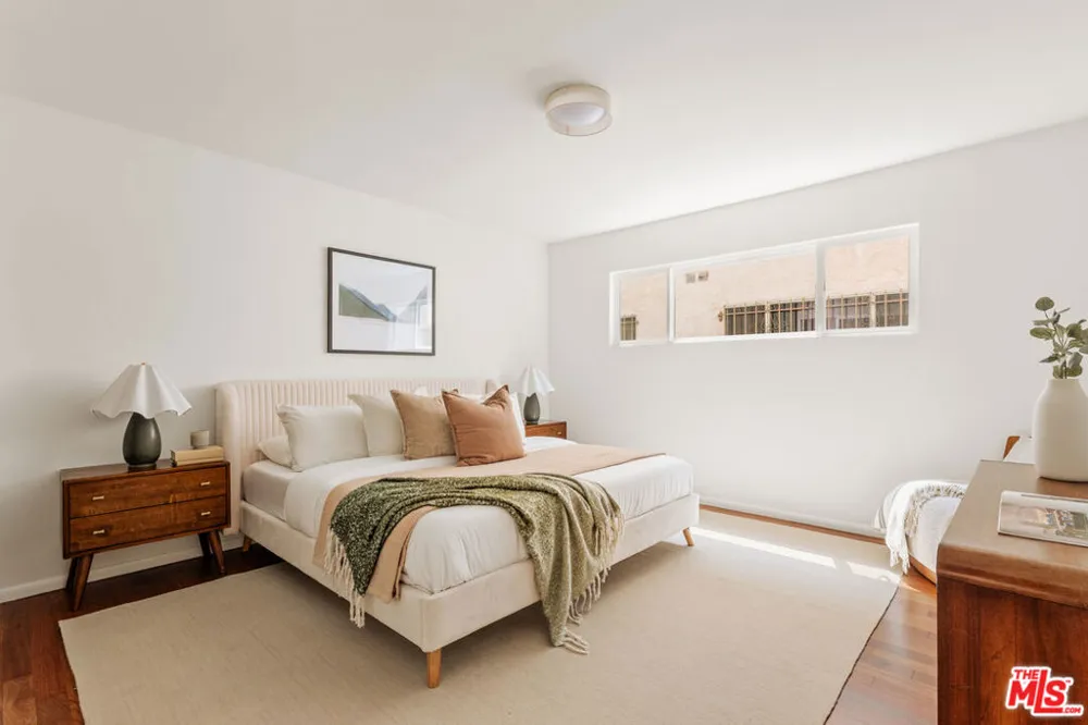 2225 20th Street #2 Santa Monica, CA 90405