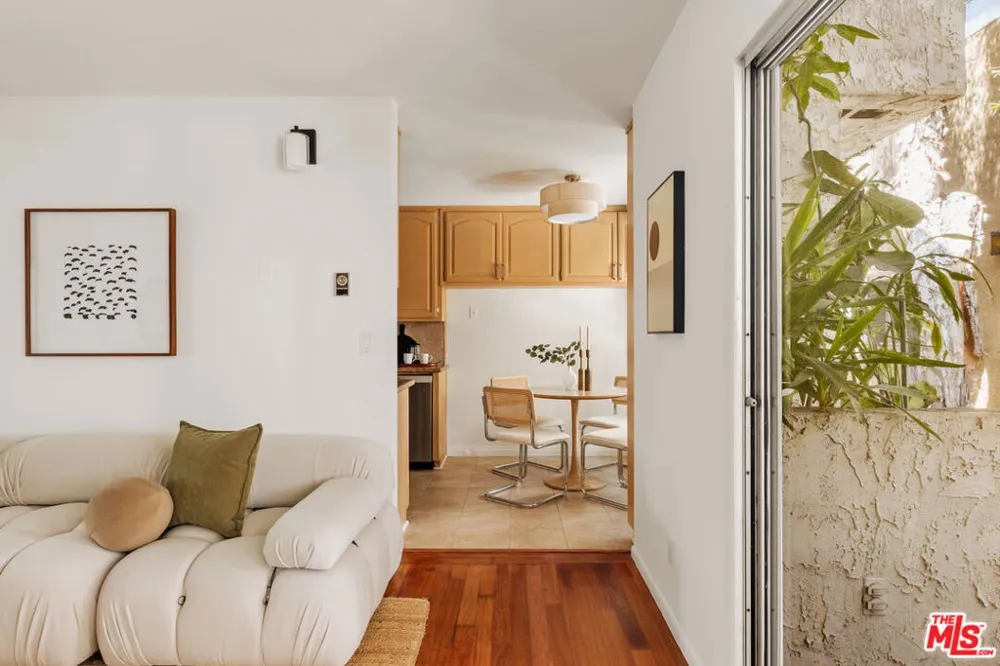 2225 20th Street #2 Santa Monica, CA 90405