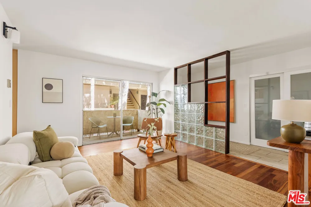 2225 20th Street #2 Santa Monica, CA 90405