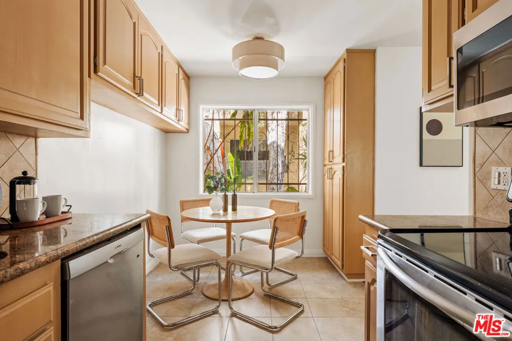 2225 20th Street #2 Santa Monica, CA 90405