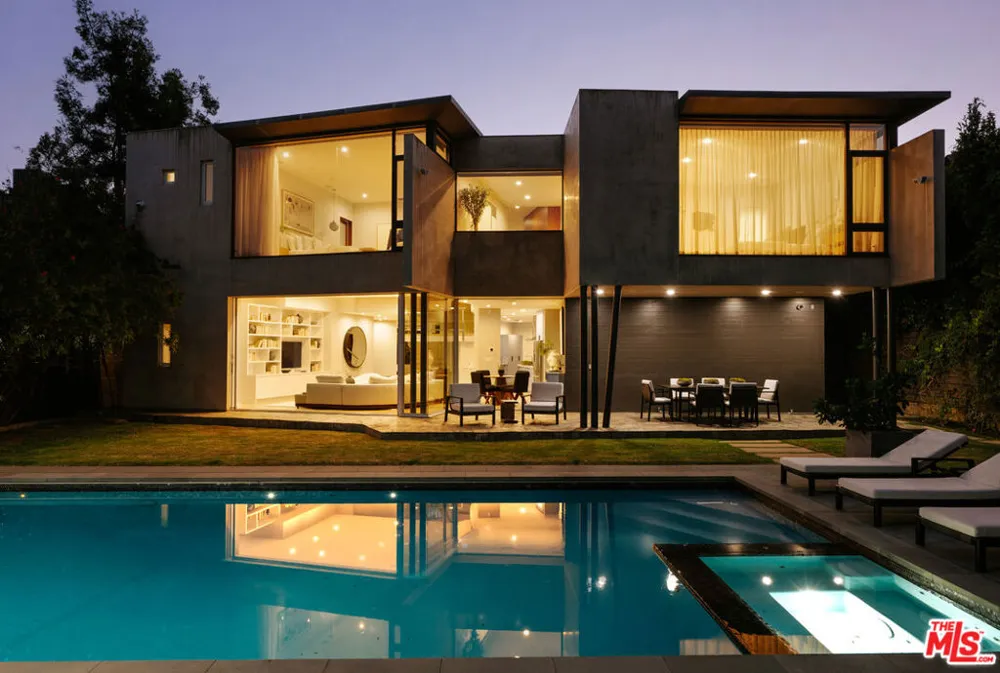 212 S Saltair Avenue Los Angeles, CA 90049