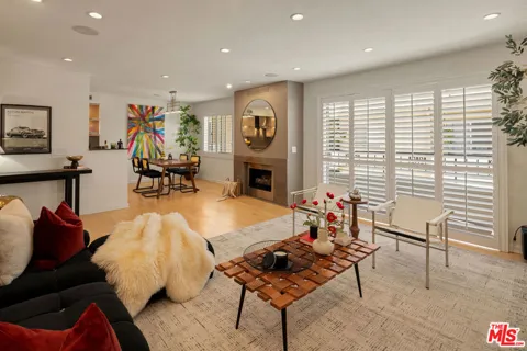 1221 Kings Road #307