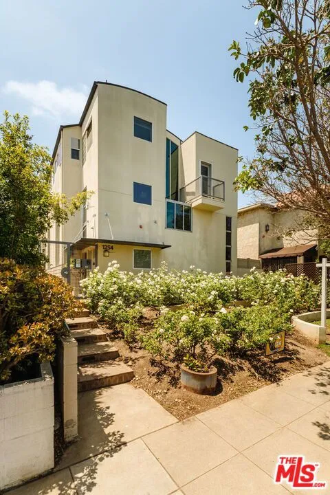 1254 24th Street #2 Santa Monica, CA 90404