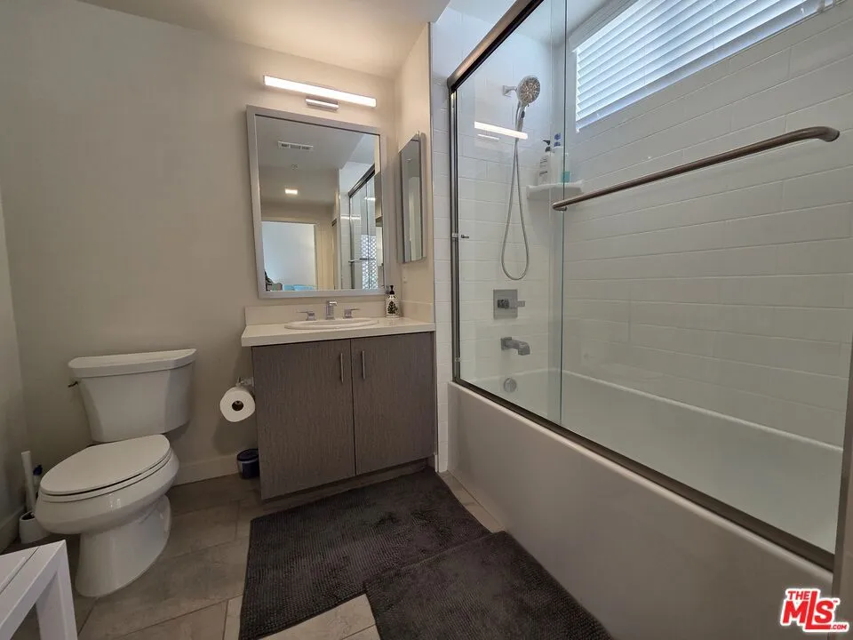 436 S Virgil Avenue #209 Los Angeles, CA 90020