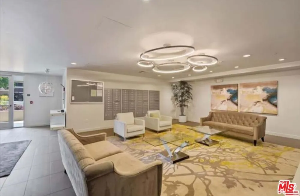 436 S Virgil Avenue #209 Los Angeles, CA 90020