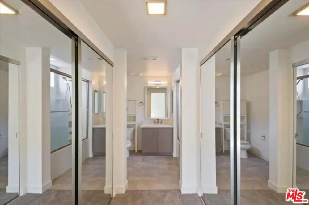 436 S Virgil Avenue #209 Los Angeles, CA 90020