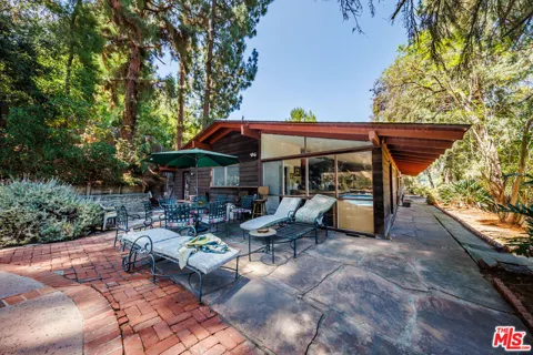 2509 Roscomare Road
