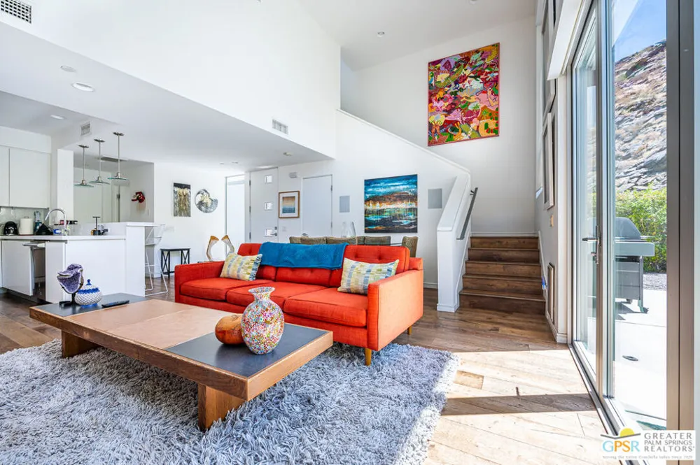 1009 Iris Lane Palm Springs, CA 92264