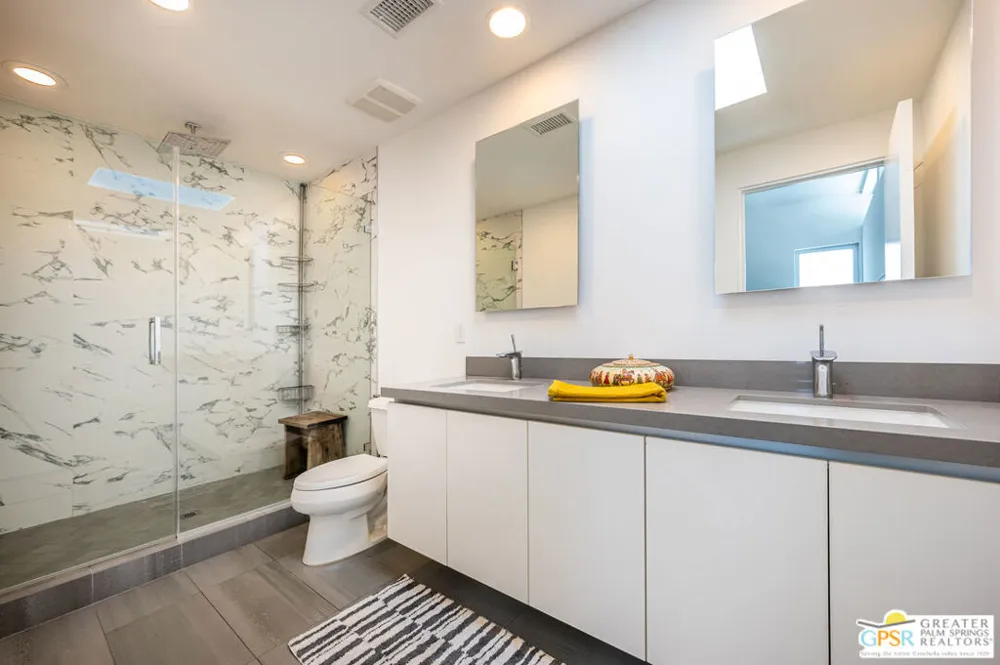 1009 Iris Lane Palm Springs, CA 92264