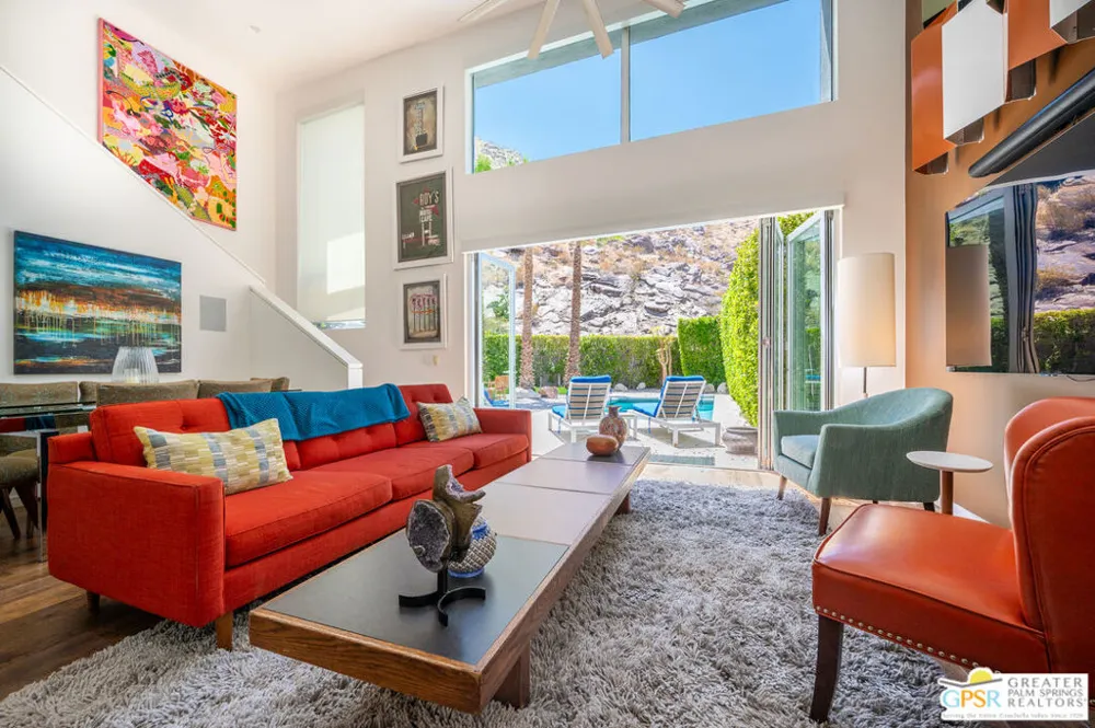 1009 Iris Lane Palm Springs, CA 92264