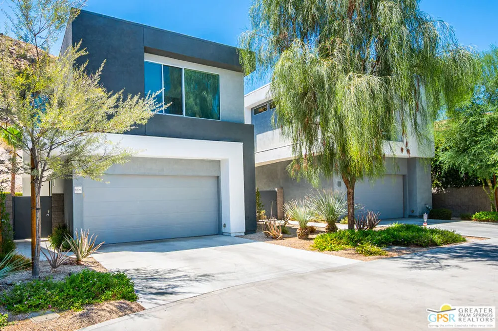 1009 Iris Lane Palm Springs, CA 92264