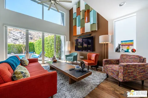 1009 Iris Lane