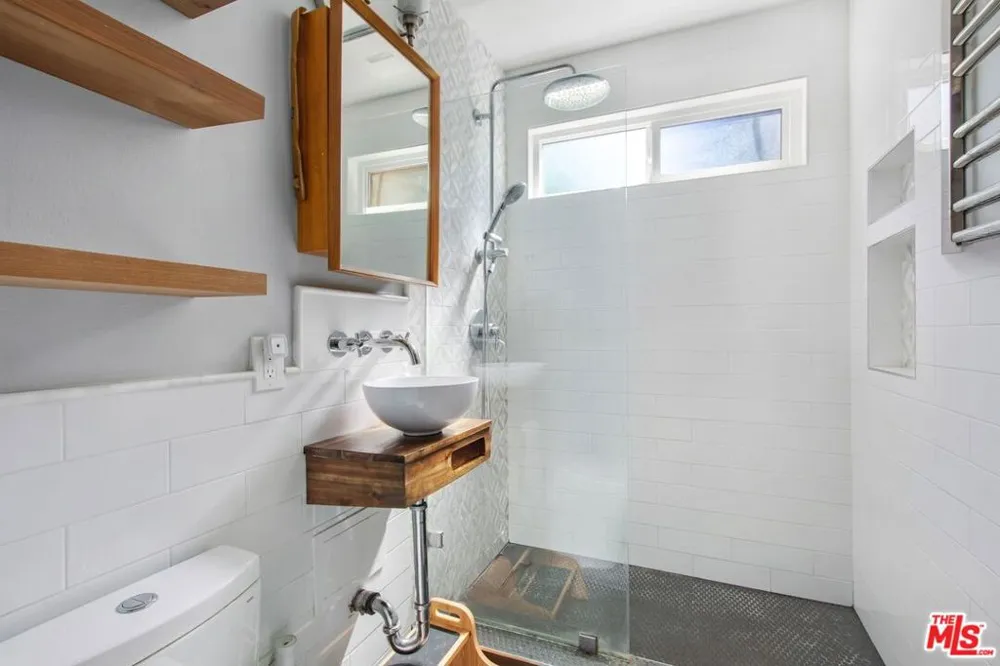 7129 Coldwater Canyon Avenue #10 North Hollywood, CA 91605