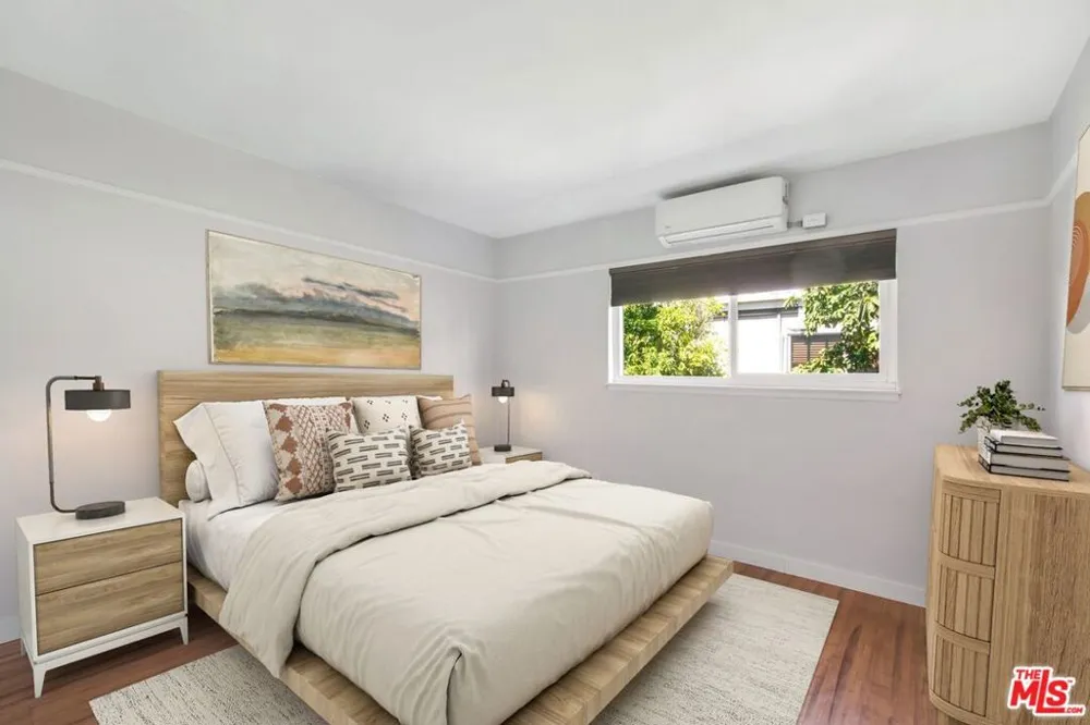 7129 Coldwater Canyon Avenue #10 North Hollywood, CA 91605