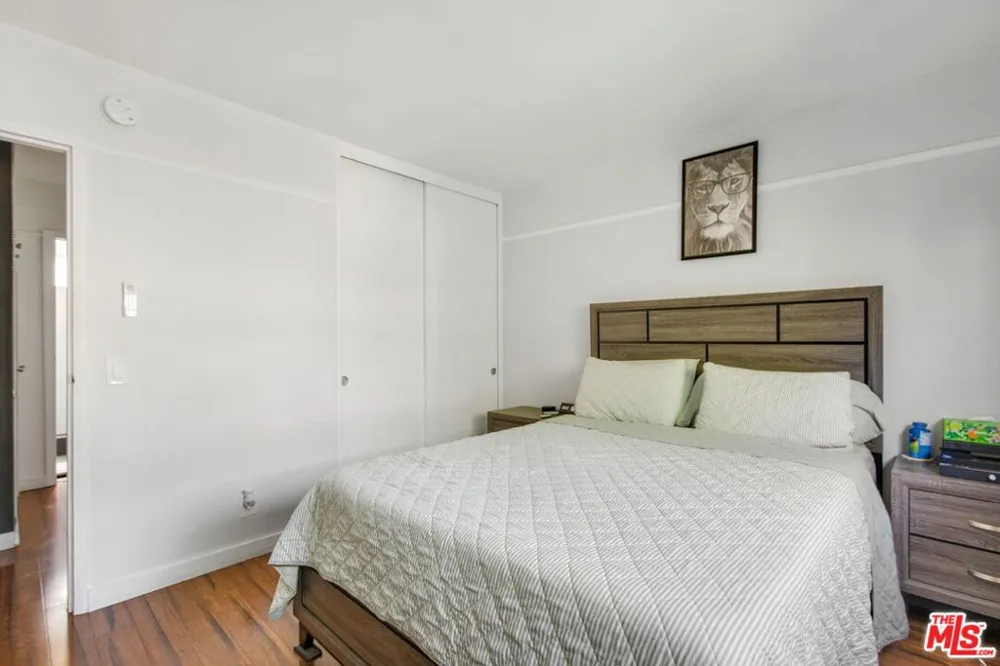 7129 Coldwater Canyon Avenue #10 North Hollywood, CA 91605