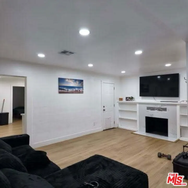 401 Cypress Street Bakersfield, CA 93304