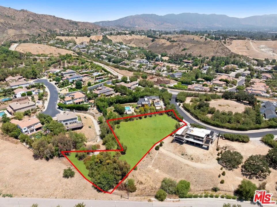 18149 Knoll Hill Granada Hills, CA 91344