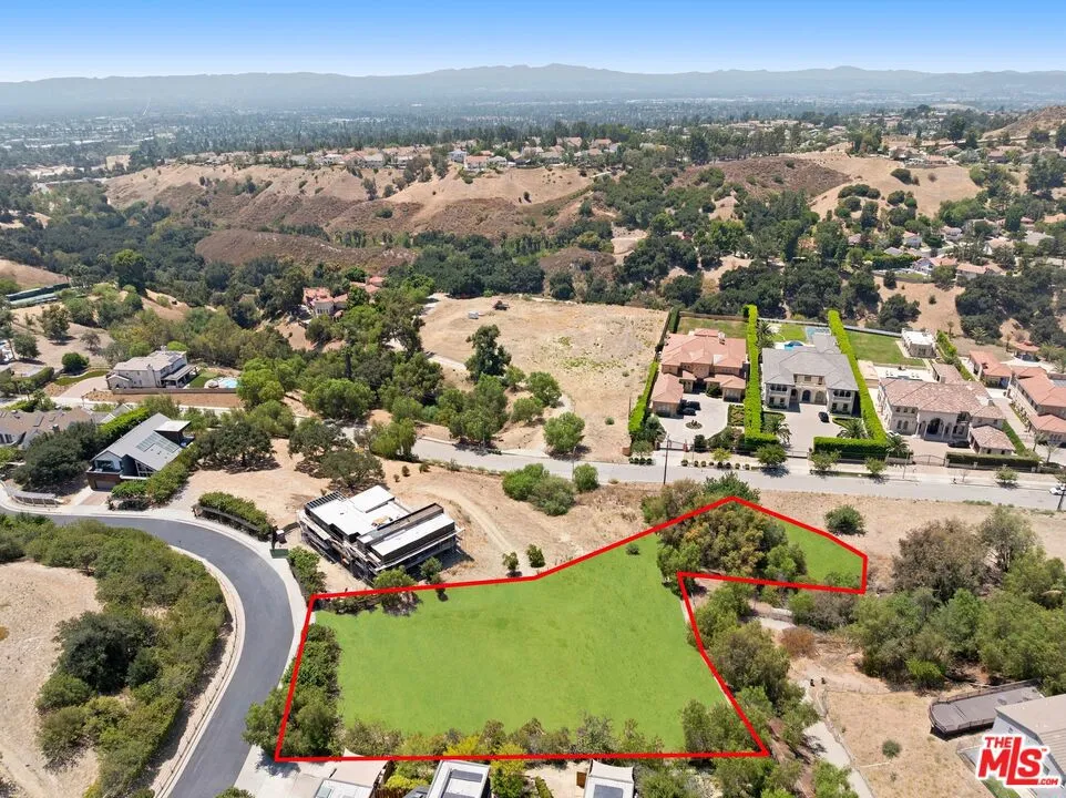 18149 Knoll Hill Granada Hills, CA 91344