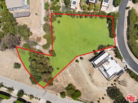 18149 Knoll Hill