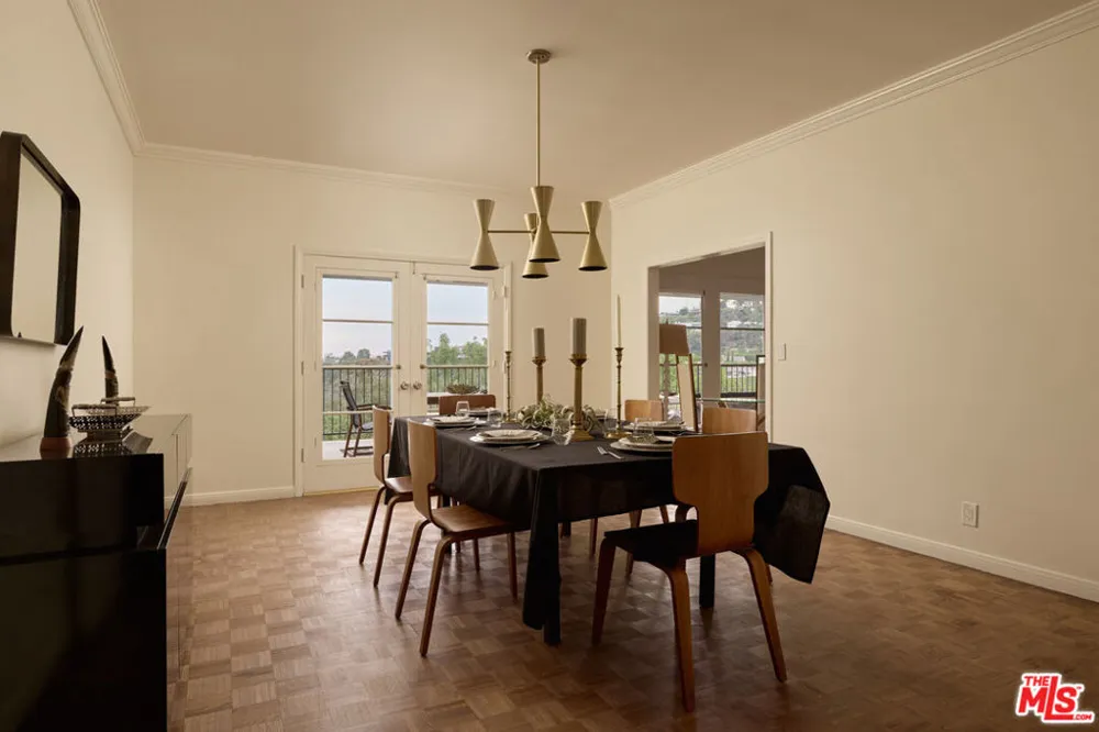 949 Norman Place Los Angeles, CA 90049