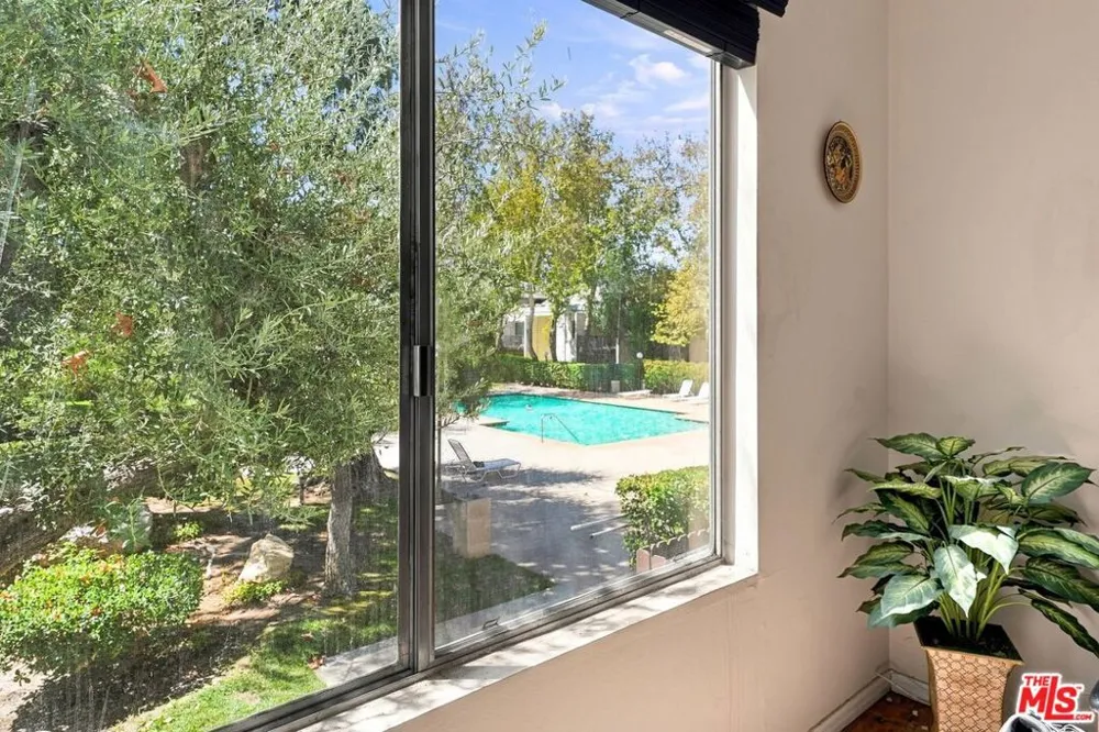 23515 Lyons Avenue #S9 Santa Clarita, CA 91355