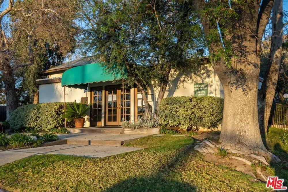 23515 Lyons Avenue #S9 Santa Clarita, CA 91355