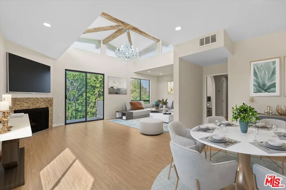 2175 S Beverly Glen Boulevard #406 Los Angeles, CA 90025