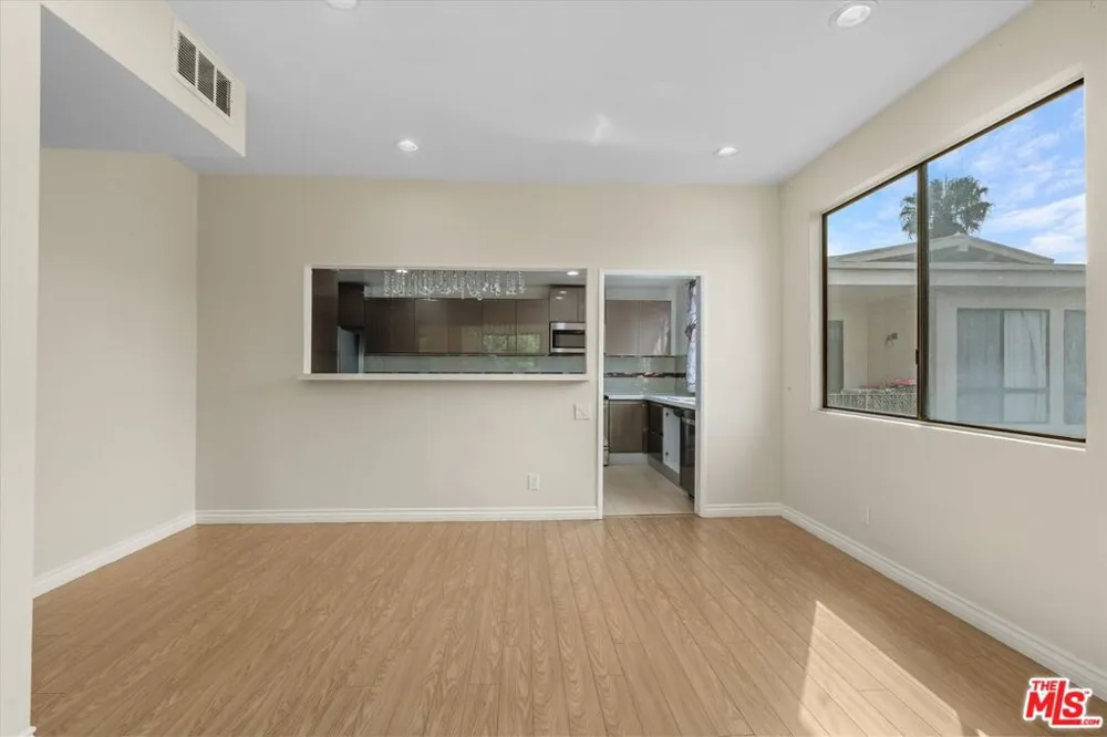 2175 S Beverly Glen Boulevard #406 Los Angeles, CA 90025