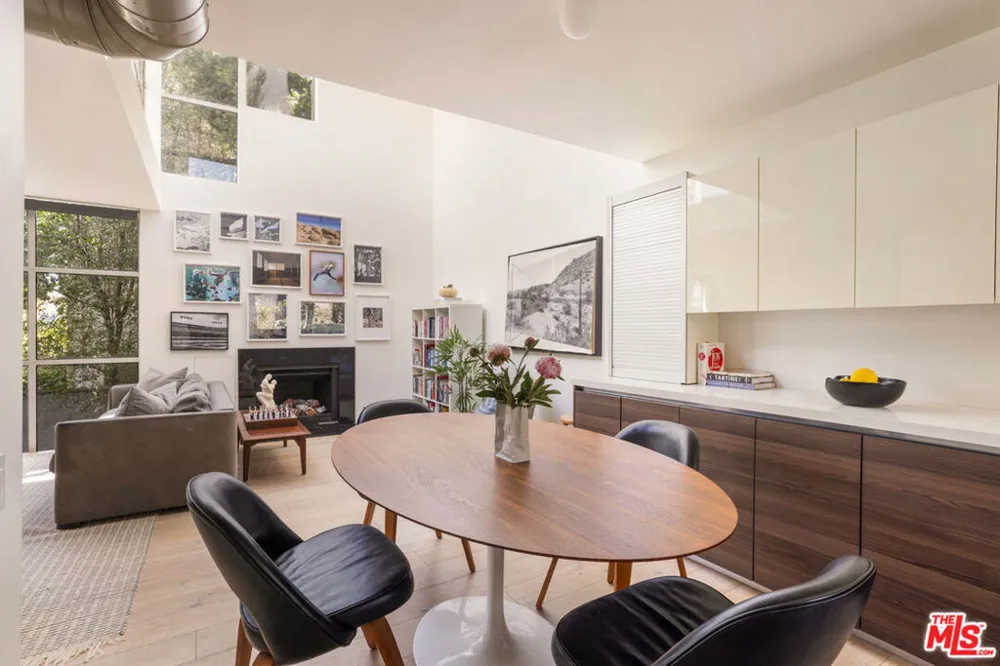2433 28th Street #B Santa Monica, CA 90405