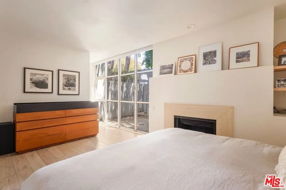 2433 28th Street #B Santa Monica, CA 90405