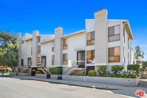 11064 La Grange Avenue #4