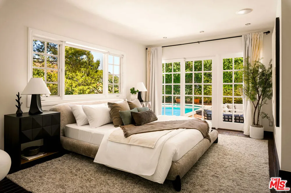 10216 Cielo Drive Los Angeles, CA 90210
