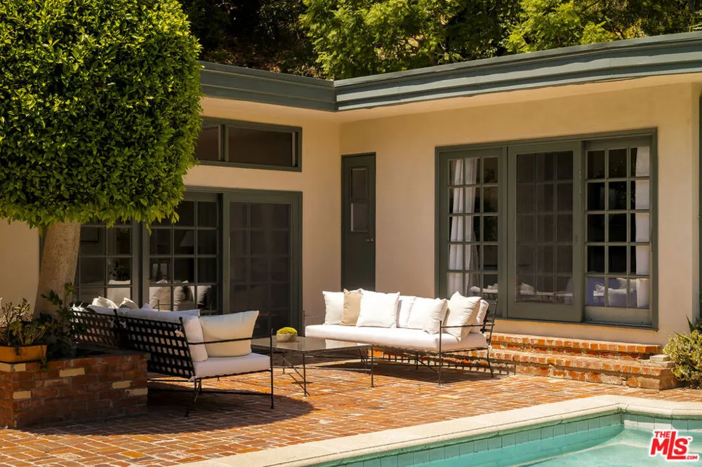 10216 Cielo Drive Los Angeles, CA 90210